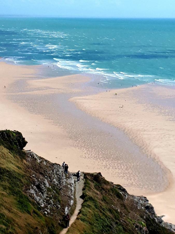 L' Anpeg, Gite Dans Le Cotentin Jusqu'A 8 Personnes Besneville Экстерьер фото